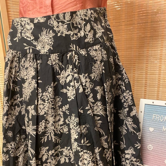 EUC H&M Skirt - Picture 4 of 5